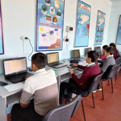 Мектепте PISA-2025 карата даярдык үчүн окуучулар тест тапшырды