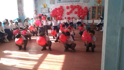 Мектепте 8-март "Аялдардын Эл аралык күнү" жогорку денгээлде белгиленди